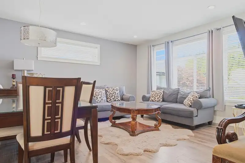 6071 145B STREET - photo 3 of 40