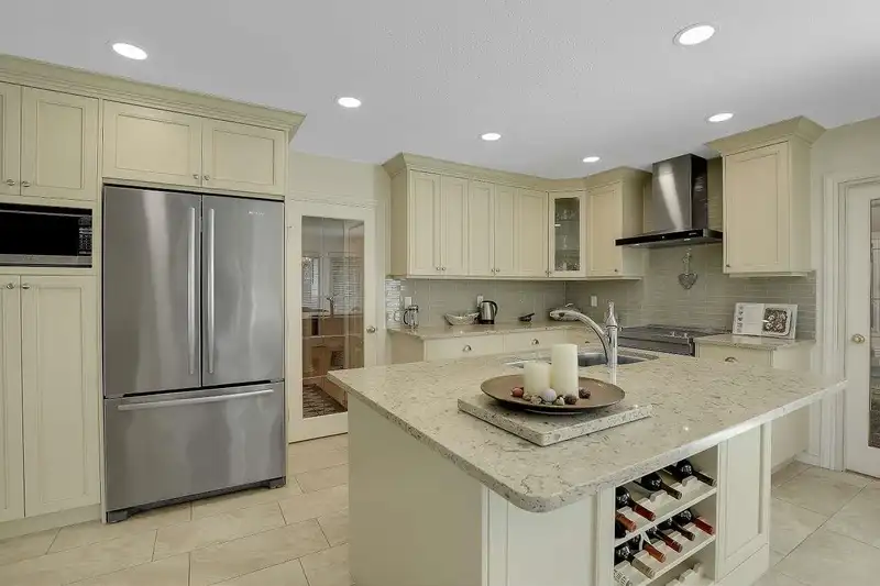 8375 148B STREET - photo 3 of 40