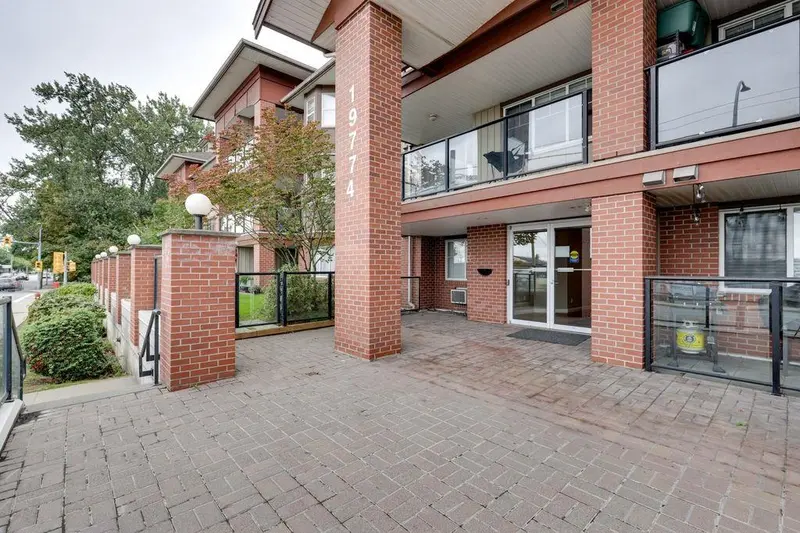 317 19774 56 AVENUE - photo 2 of 18