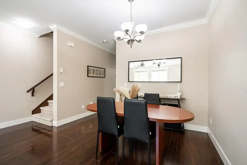 33 15399 GUILDFORD DRIVE - photo 4 of 24