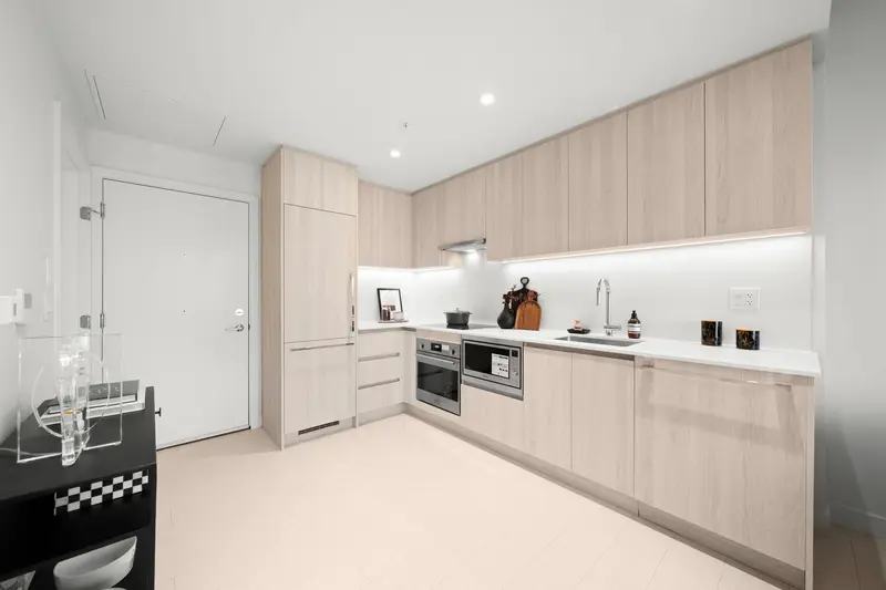 508 4928 QUEBEC STREET - photo 4 of 25