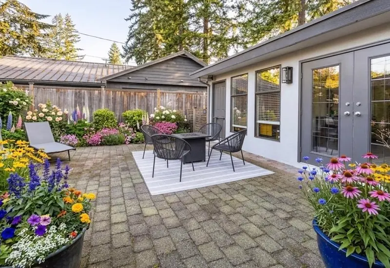 4198 SUNSET BOULEVARD - photo 4 of 25