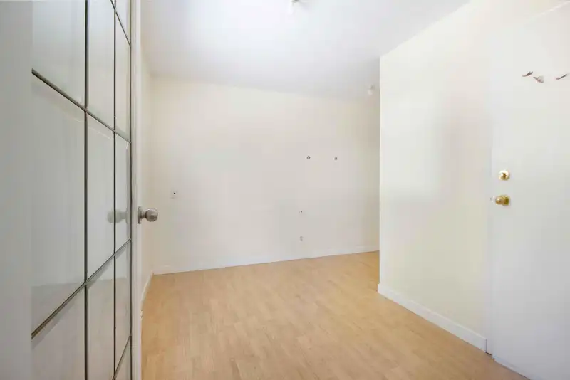 12447 77A AVENUE - photo 3 of 26