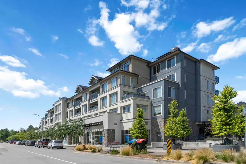 A413 20487 65 AVENUE - photo 3 of 25