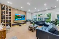 16129 108 AVENUE AVENUE - thumbnail 2