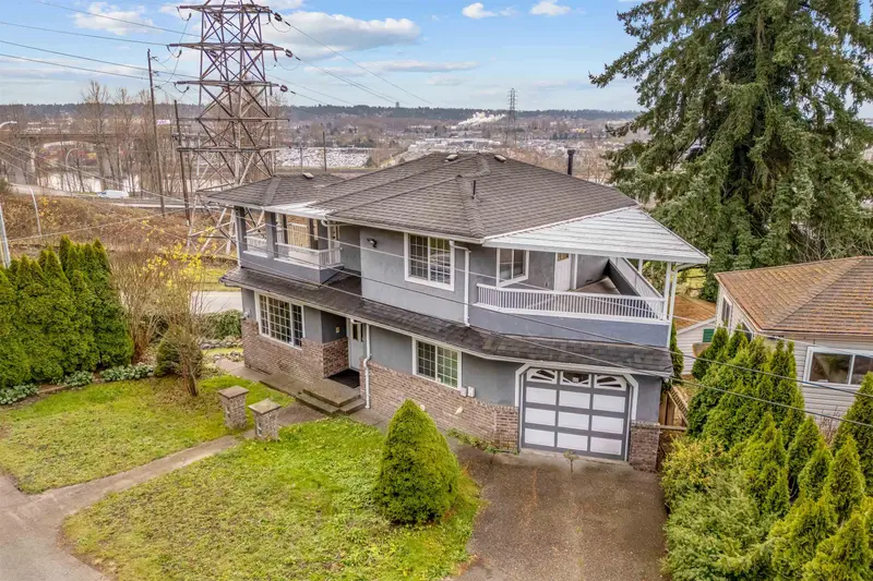 2312 MARINE DRIVE - photo 2 of 25