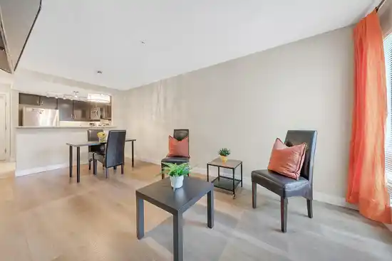 334 10838 CITY PARKWAY