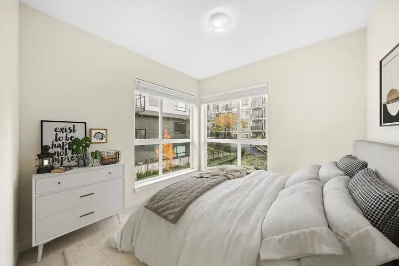 324 13768 108 AVENUE - photo 4 of 20