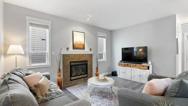 6668 185A STREET - photo 4 of 40