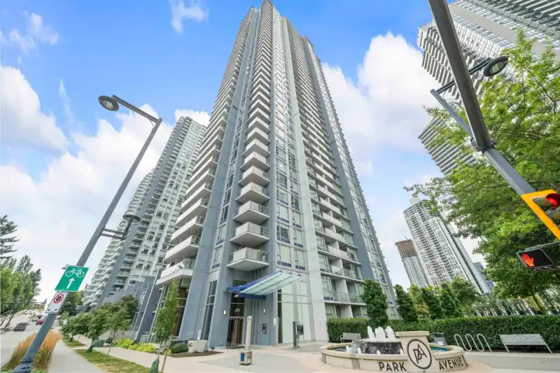 1901 13696 100 AVENUE - photo 1 of 32