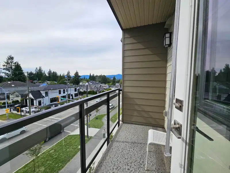 403 10616 132 STREET - photo 3 of 16
