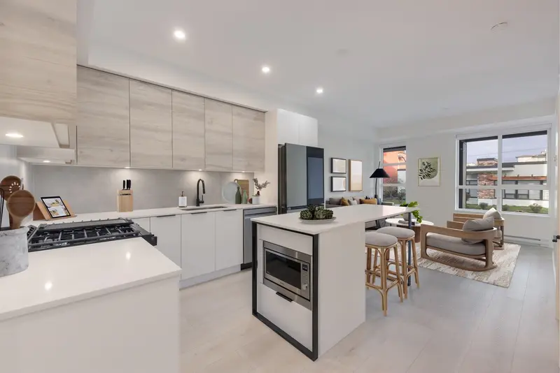 206 30494 CARDINAL AVENUE - photo 1 of 8