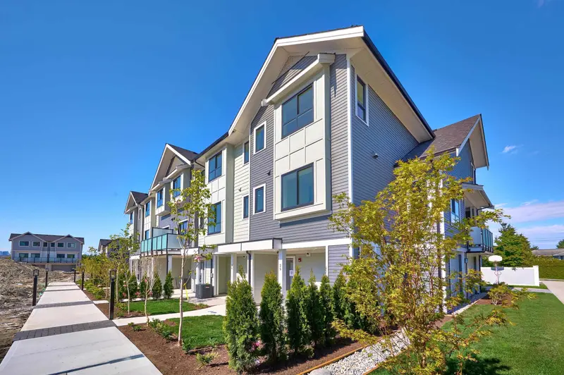 28 1115 ROMA AVENUE - photo 3 of 23