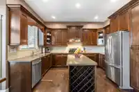 15049 61B AVENUE - thumbnail 11