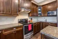 15049 61B AVENUE - thumbnail 13