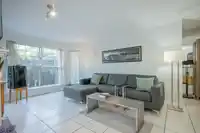 102 7435 121A STREET - thumbnail 2