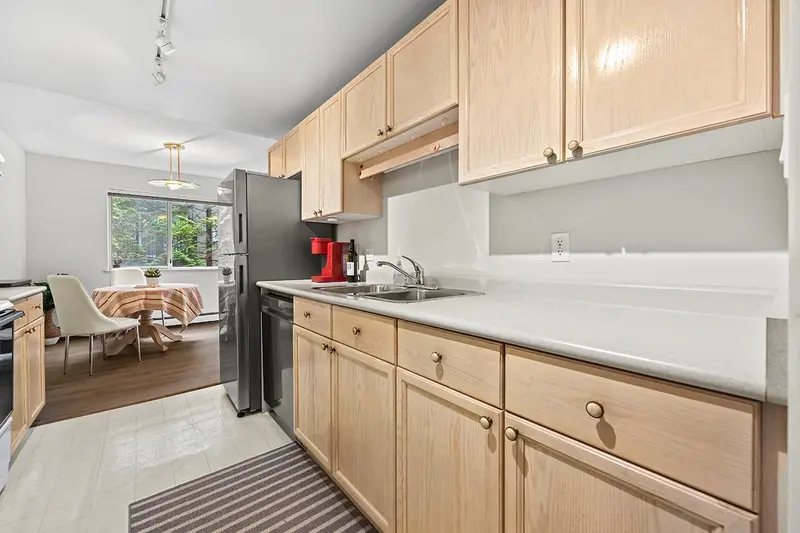 205 6388 MARLBOROUGH AVENUE - photo 1 of 20