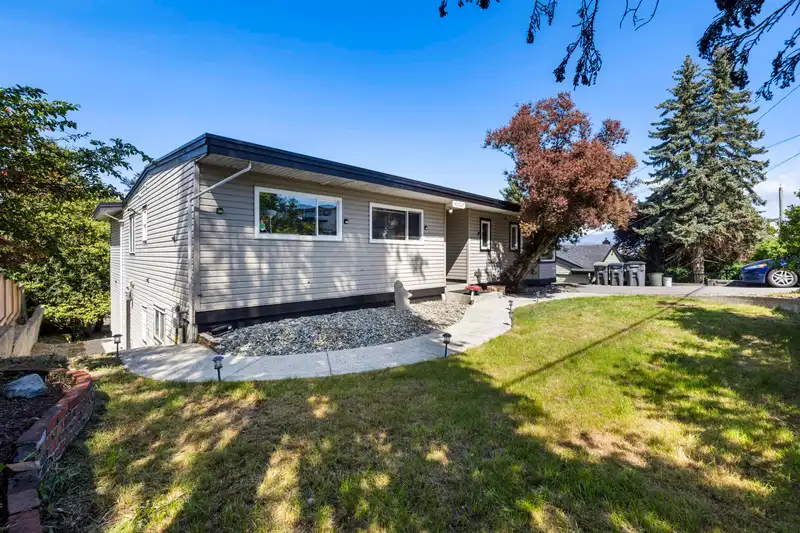 10347 125 STREET - photo 2 of 40