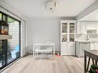 202 7095 133B STREET - thumbnail 4