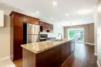25 6555 192A STREET - thumbnail 8