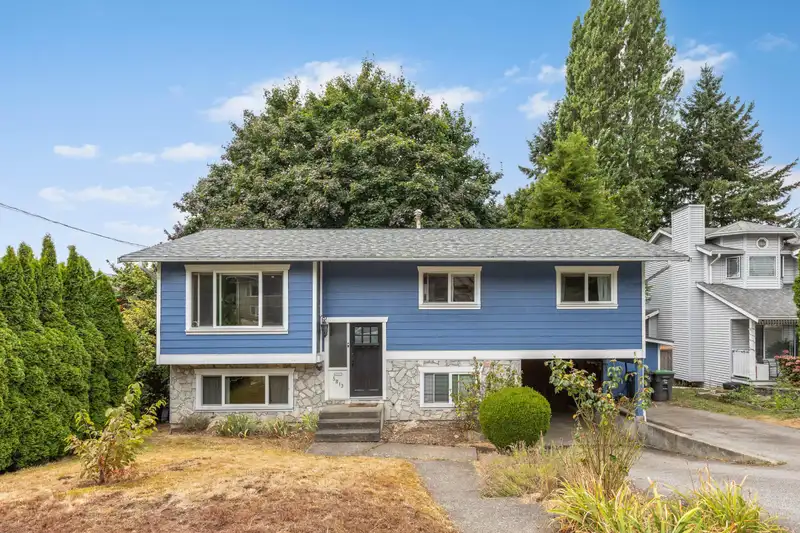 5813 180 STREET - photo 1 of 25