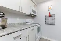 121 9635 121 STREET - thumbnail 8