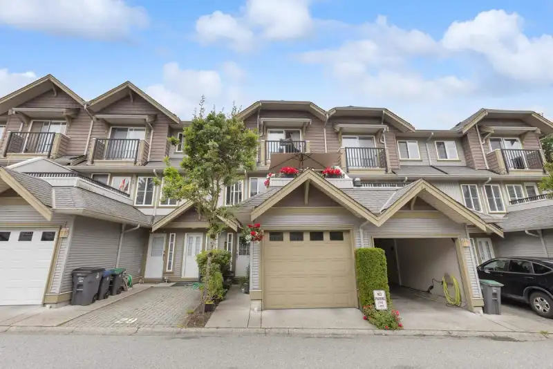 28 12040 68 AVENUE - photo 1 of 26