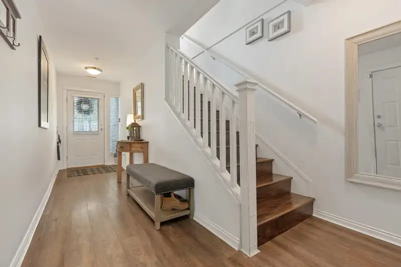 28 12040 68 AVENUE - photo 3 of 26