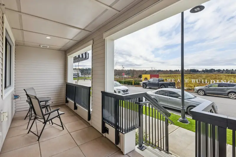 101 320 RIDGE STREET - photo 2 of 25