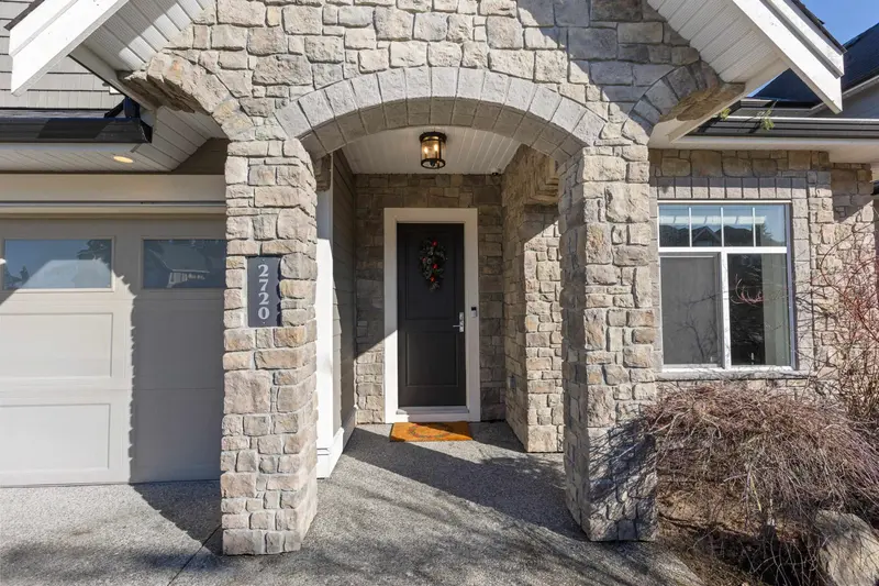 2720 164 STREET - photo 2 of 25