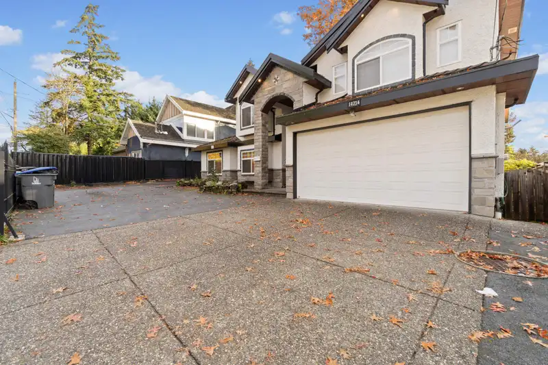 14234 110 AVENUE - photo 3 of 40
