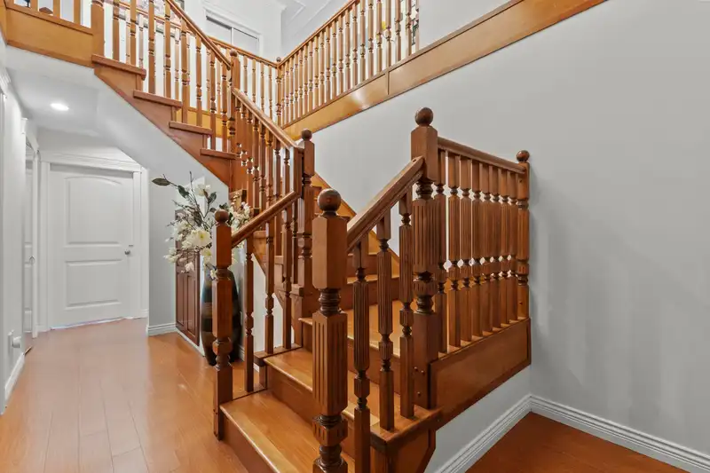 14234 110 AVENUE - photo 4 of 40