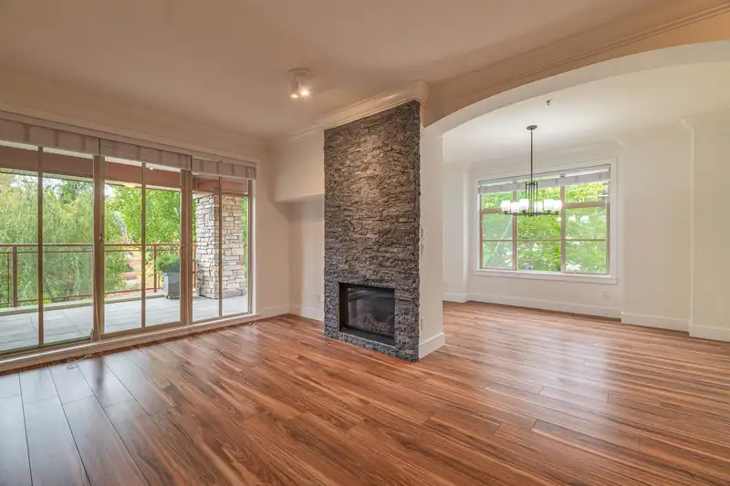 207 16469 64 AVENUE - photo 3 of 25