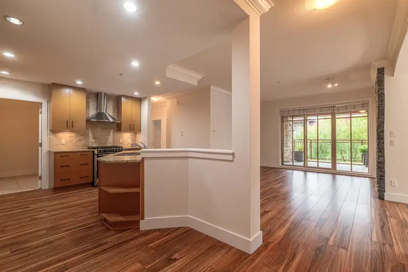 207 16469 64 AVENUE - photo 4 of 25