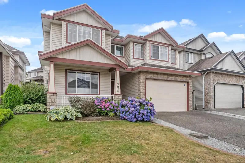 14476 74 AVENUE - photo 1 of 40