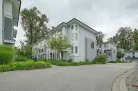 1601 18505 LAURENSEN PLACE - thumbnail 1