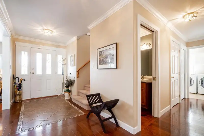 9143 159 STREET - photo 4 of 40