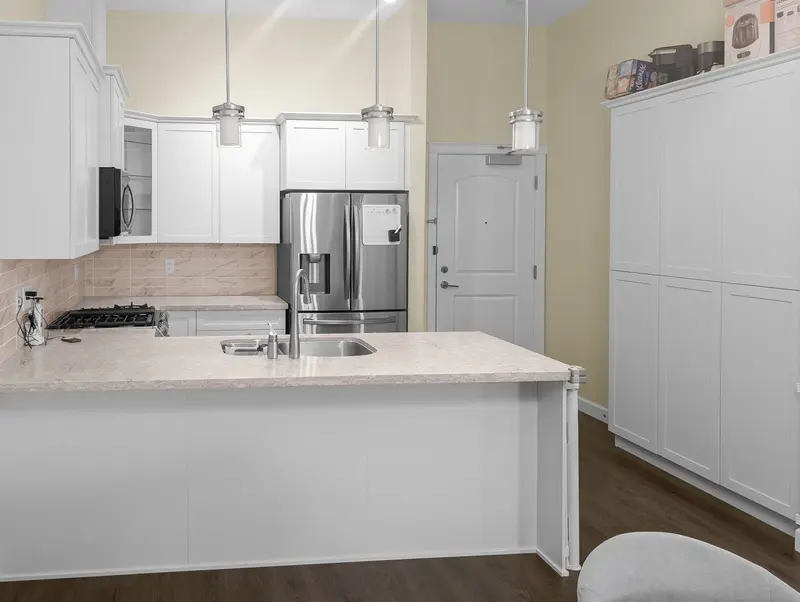 608 20376 86 AVENUE - photo 2 of 24