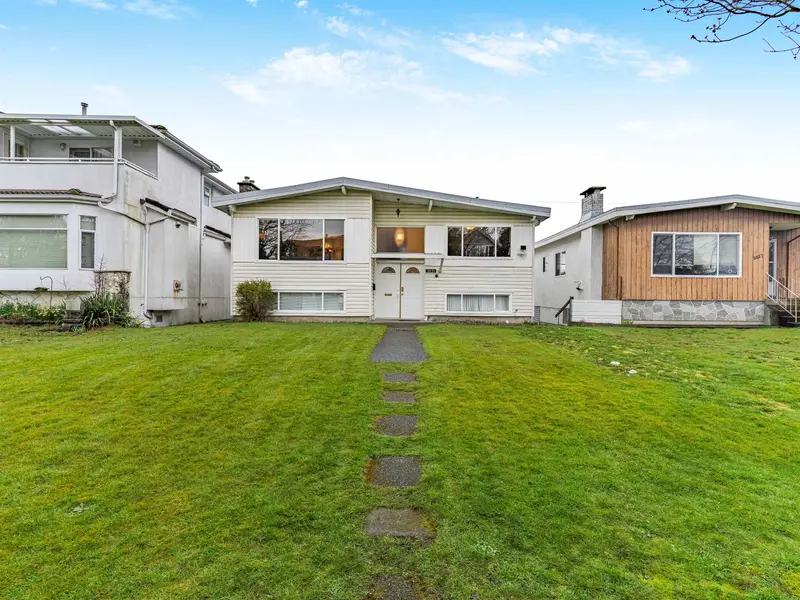 3031 E 16TH AVENUE - photo 1 of 25