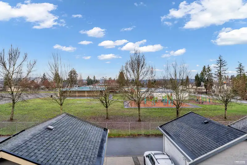 13125 108 AVENUE - photo 3 of 35