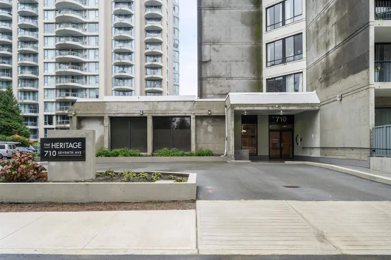 502 710 SEVENTH AVENUE - photo 3 of 25