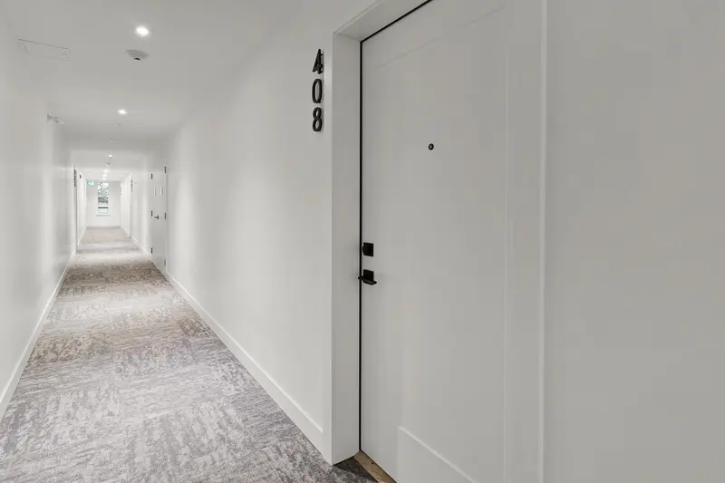 408 19945 BRYDON CRESCENT - photo 2 of 25