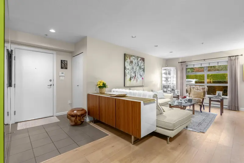 104 3750 EDGEMONT BOULEVARD - photo 1 of 25