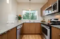 319 9655 KING GEORGE BOULEVARD - thumbnail 11