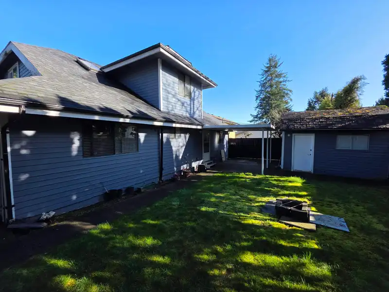 6524 133A STREET - photo 2 of 17