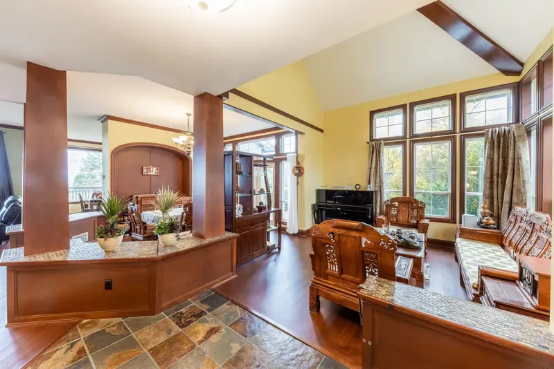 23 FERNWAY DRIVE - photo 4 of 25