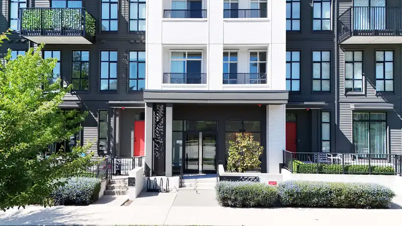 304 13963 105 BOULEVARD - photo 1 of 37
