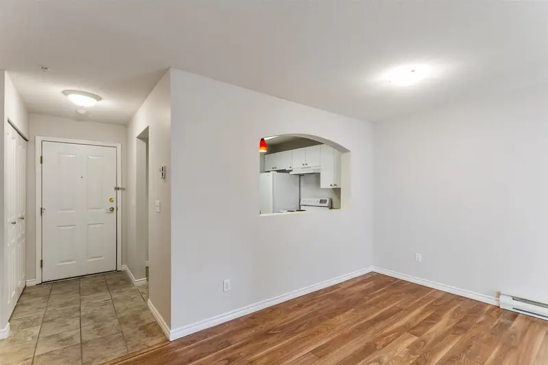 114 2439 WILSON AVENUE - photo 2 of 20