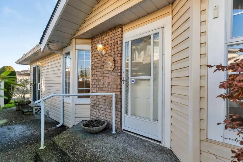 39 9168 FLEETWOOD WAY - photo 4 of 38
