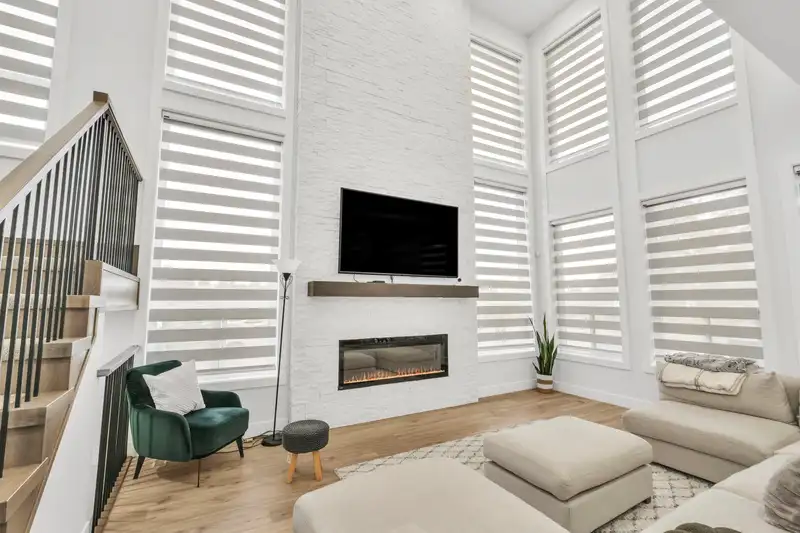 17284 61A AVENUE - photo 3 of 25